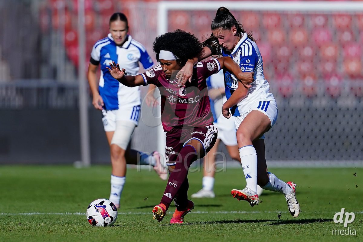 ZURICH, SWITZERLAND - September 6: Yllka Kadriu of GC Frauenfussball (R) and Mickaella Cardia (Mickaëlla Cardia) of Servette FC Chenois Feminin (L) battle for the ball during the AXA Women's Super League match between GC Frauenfussball and Servette FC Chenois Feminin at Letzigrund on September 6, 2026 in Zurich, Switzerland.