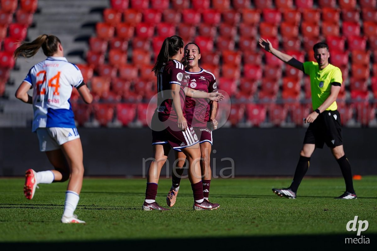 ZURICH, SWITZERLAND - September 6: Magdalena Sobal of Servette FC Chenois Feminin celebrating with team after scoring teams second goal during the AXA Women's Super League match between GC Frauenfussball and Servette FC Chenois Feminin at Letzigrund on September 6, 2026 in Zurich, Switzerland.