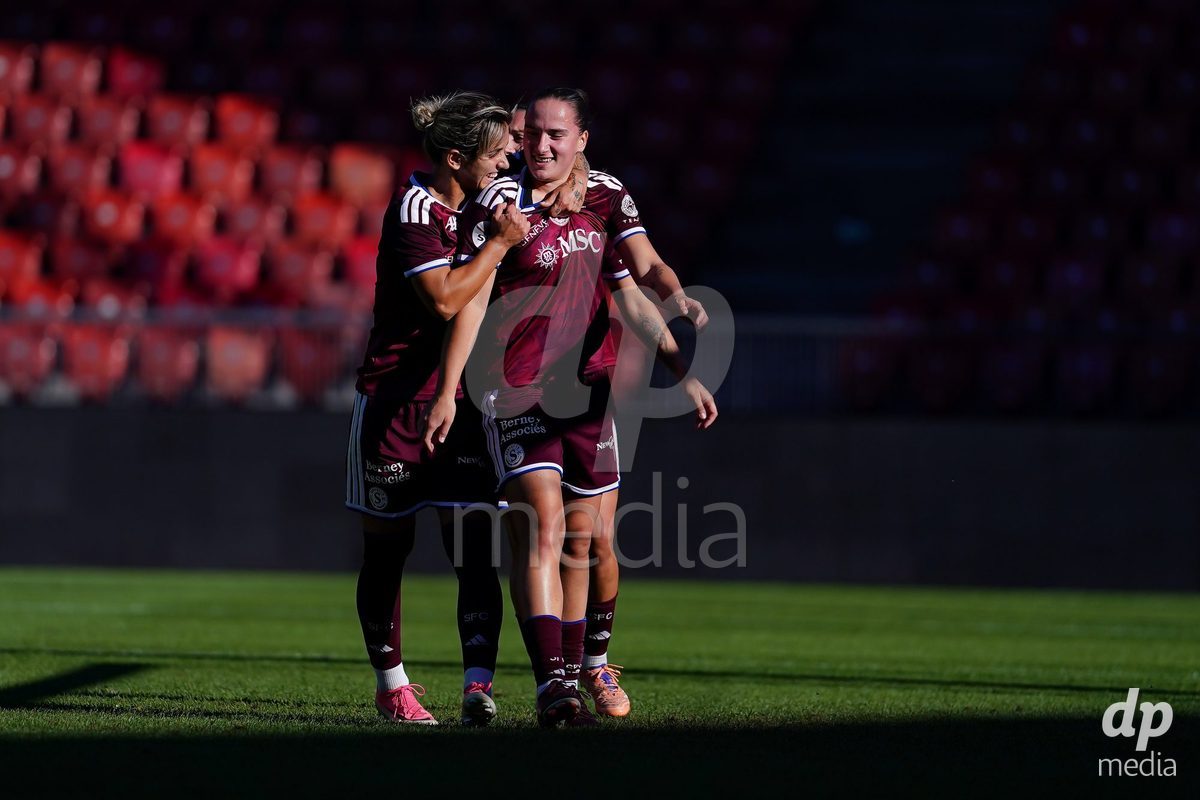 ZURICH, SWITZERLAND - September 6: Magdalena Sobal of Servette FC Chenois Feminin celebrating with team after scoring teams second goal during the AXA Women's Super League match between GC Frauenfussball and Servette FC Chenois Feminin at Letzigrund on September 6, 2026 in Zurich, Switzerland.