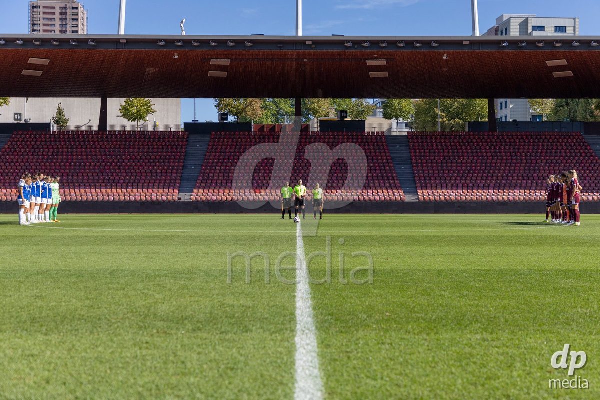 ZURICH, SWITZERLAND - September 6: A minute’s silence for Marcel Bollmann during the AXA Women's Super League match between GC Frauenfussball and Servette FC Chenois Feminin at Letzigrund on September 6, 2026 in Zurich, Switzerland.