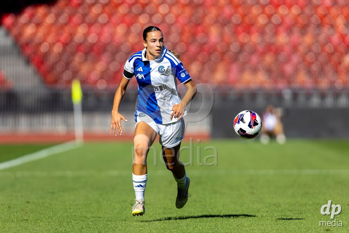 ZURICH, SWITZERLAND - September 6: Emma Egli of GC Frauenfussball controls the ball during the AXA Women's Super League match between GC Frauenfussball and Servette FC Chenois Feminin at Letzigrund on September 6, 2026 in Zurich, Switzerland.