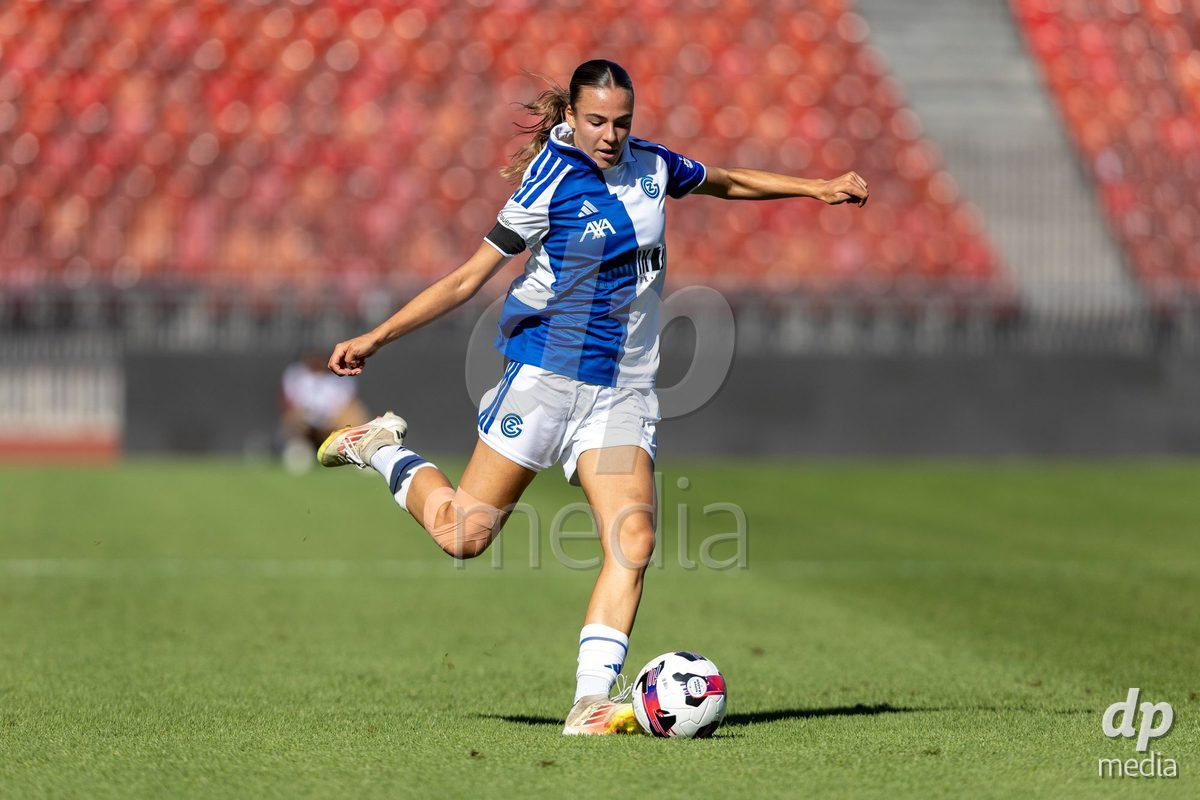 ZURICH, SWITZERLAND - September 6: Emma Egli of GC Frauenfussball passes the ball during the AXA Women's Super League match between GC Frauenfussball and Servette FC Chenois Feminin at Letzigrund on September 6, 2026 in Zurich, Switzerland.