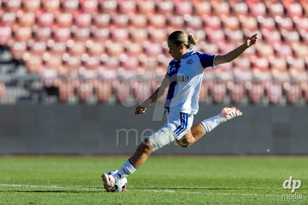 ZURICH, SWITZERLAND - September 6: Ella Ljustina of GC Frauenfussball passes the ball during the AXA Women's Super League match between GC Frauenfussball and Servette FC Chenois Feminin at Letzigrund on September 6, 2026 in Zurich, Switzerland.
