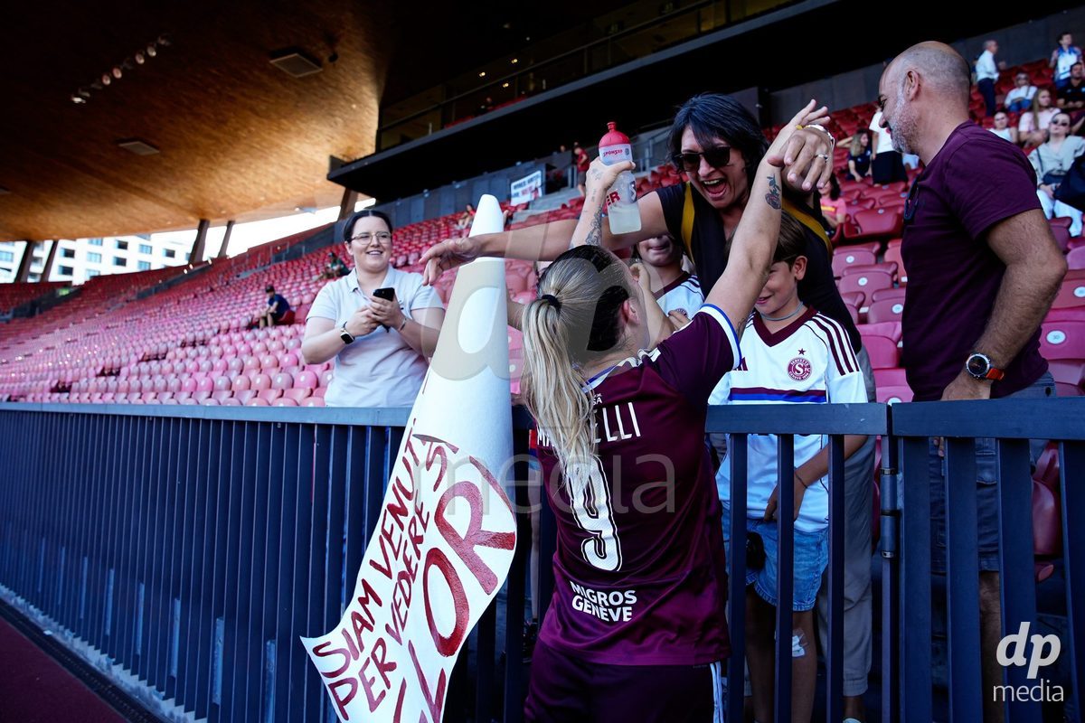 ZURICH, SWITZERLAND - September 6: Gloria Marinelli of Servette FC Chenois Feminin with fans after the AXA Women's Super League match between GC Frauenfussball and Servette FC Chenois Feminin at Letzigrund on September 6, 2026 in Zurich, Switzerland.