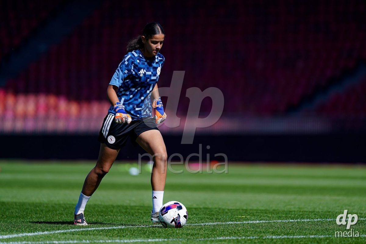 ZURICH, SWITZERLAND - September 6: Abby Blanco Acevedo of Servette FC Chenois Feminin warming up during the AXA Women's Super League match between GC Frauenfussball and Servette FC Chenois Feminin at Letzigrund on September 6, 2026 in Zurich, Switzerland.
