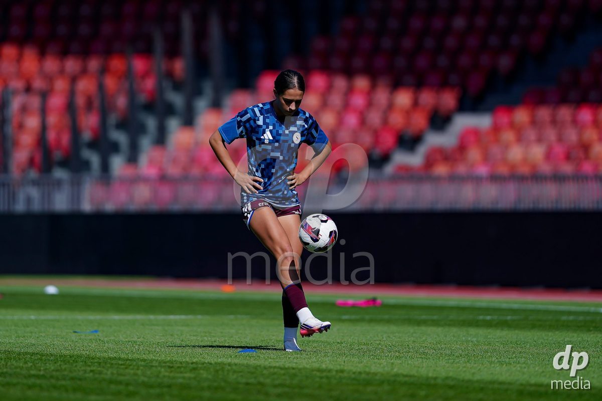 ZURICH, SWITZERLAND - September 6: Amina Muratovic (Amina MuratoviÄ) of Servette FC Chenois Feminin warming up during the AXA Women's Super League match between GC Frauenfussball and Servette FC Chenois Feminin at Letzigrund on September 6, 2026 in Zurich, Switzerland.