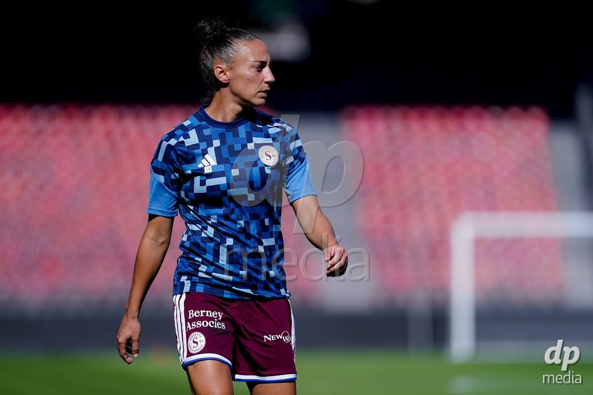 ZURICH, SWITZERLAND - September 6: Paula Serrano of Servette FC Chenois Feminin warming up during the AXA Women's Super League match between GC Frauenfussball and Servette FC Chenois Feminin at Letzigrund on September 6, 2026 in Zurich, Switzerland.