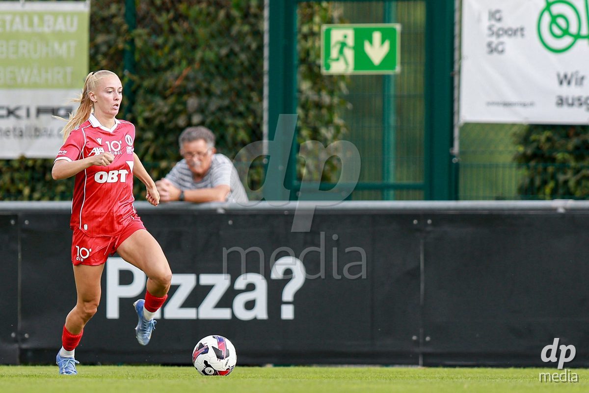 RAPPERSWIL, SWITZERLAND - September 5: Action during the AXA Women's Super League match between FC Rapperswil-Jona and FC Zurich at Stadion Grunfeld on September 5, 2026 in Rapperswil, Switzerland.