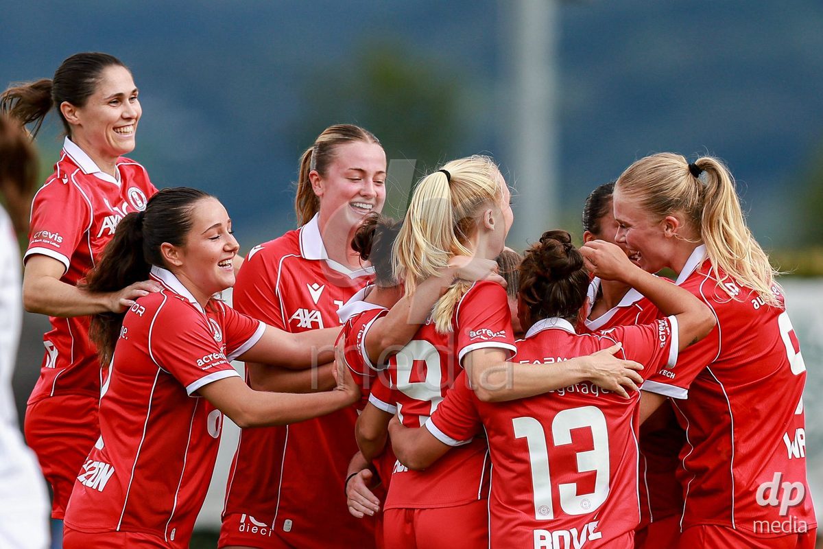 RAPPERSWIL, SWITZERLAND - September 5: Players of FC Rapperswi-Jona celebrate a goal during the AXA Women's Super League match between FC Rapperswil-Jona and FC Zurich at Stadion Grunfeld on September 5, 2026 in Rapperswil, Switzerland.