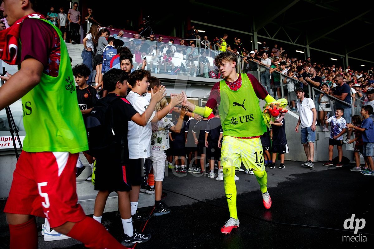 OBERE AU, Switzerland - September 8: Florian Reinhard of Switzerland with fans during the International Friendly U20 match between Switzerland and Luxembourg at TBD on September 8, 2026 in Obere Au, Switzerland.