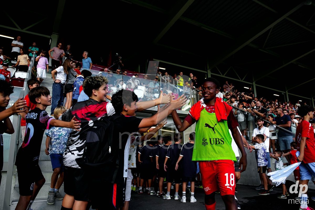 OBERE AU, Switzerland - September 8: Aaron Andy Ekoh of Switzerland with fans during the International Friendly U20 match between Switzerland and Luxembourg at TBD on September 8, 2026 in Obere Au, Switzerland.