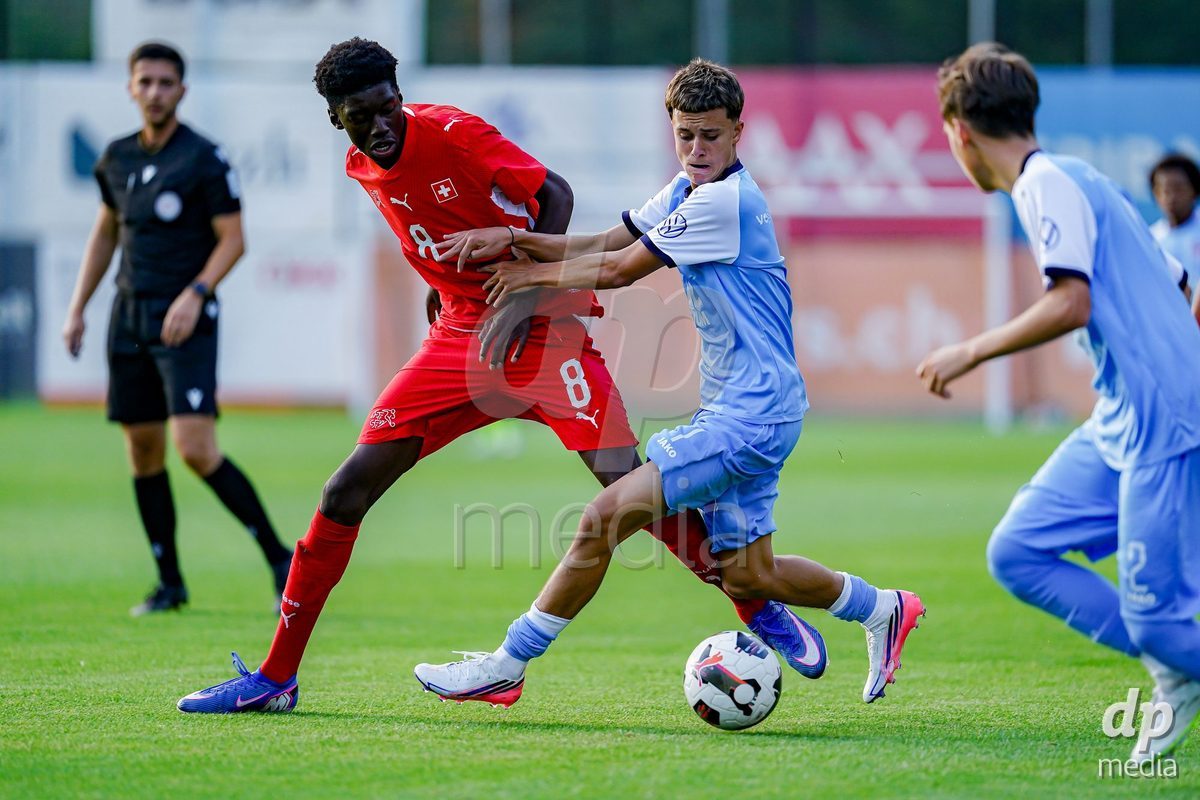 OBERE AU, Switzerland - September 8: Luca Gonçalves Marinho (Luca Goncalves Marinho) of Luxembourg (R) and Habib Frank Uchendu Emele of Switzerland (L) battles for the ball during the International Friendly U20 match between Switzerland and Luxembourg at TBD on September 8, 2026 in Obere Au, Switzerland.