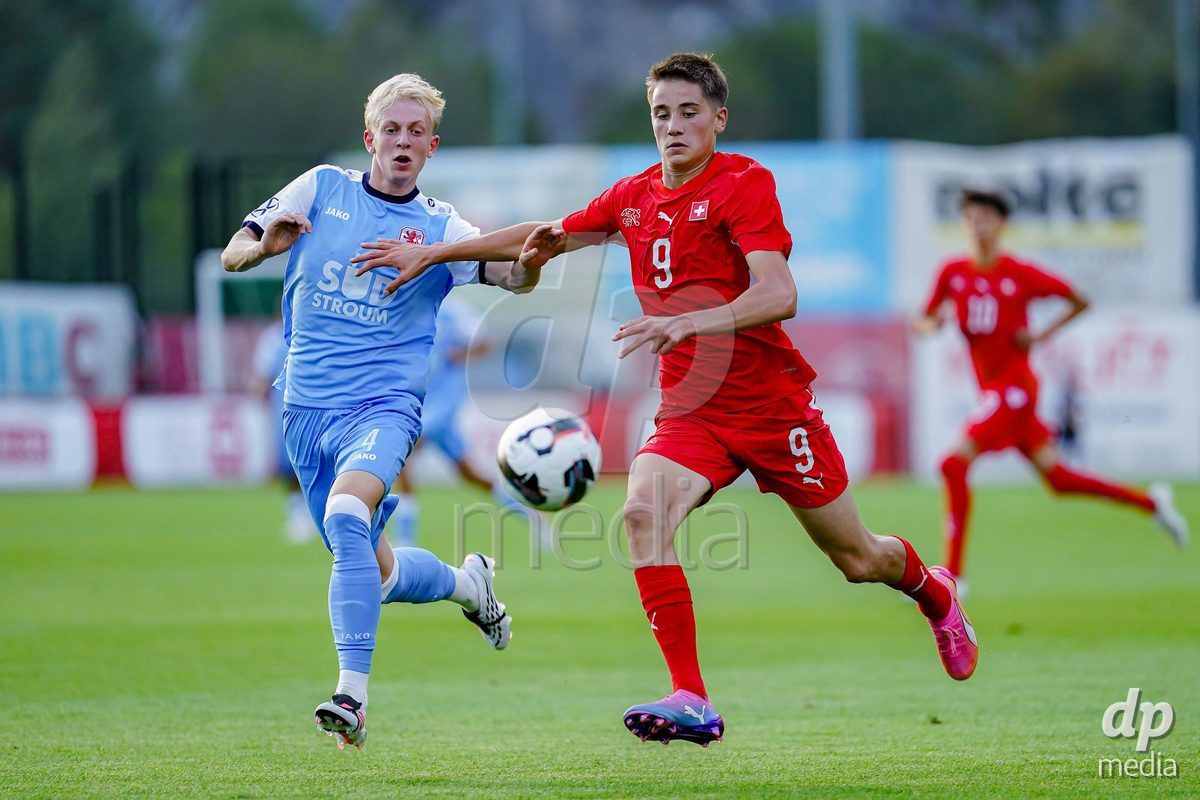 OBERE AU, Switzerland - September 8: Rafael Rudin of Switzerland (R) and Benoît Piret (Benoit Piret) of Luxembourg (L) battles for the ball during the International Friendly U20 match between Switzerland and Luxembourg at TBD on September 8, 2026 in Obere Au, Switzerland.