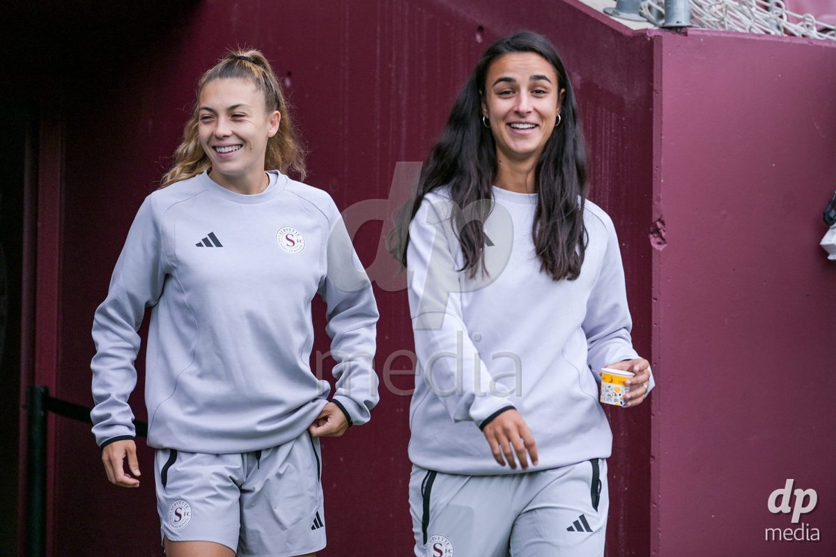 GENEVA, SWITZERLDAND - September 9: Servette players on the pitch before the warm-up during the AXA Women's Super League match between Servette FC Chenois Feminin and FC Yverdon Women at Stade de Geneve on September 9,2026 in Geneva, Switzerland