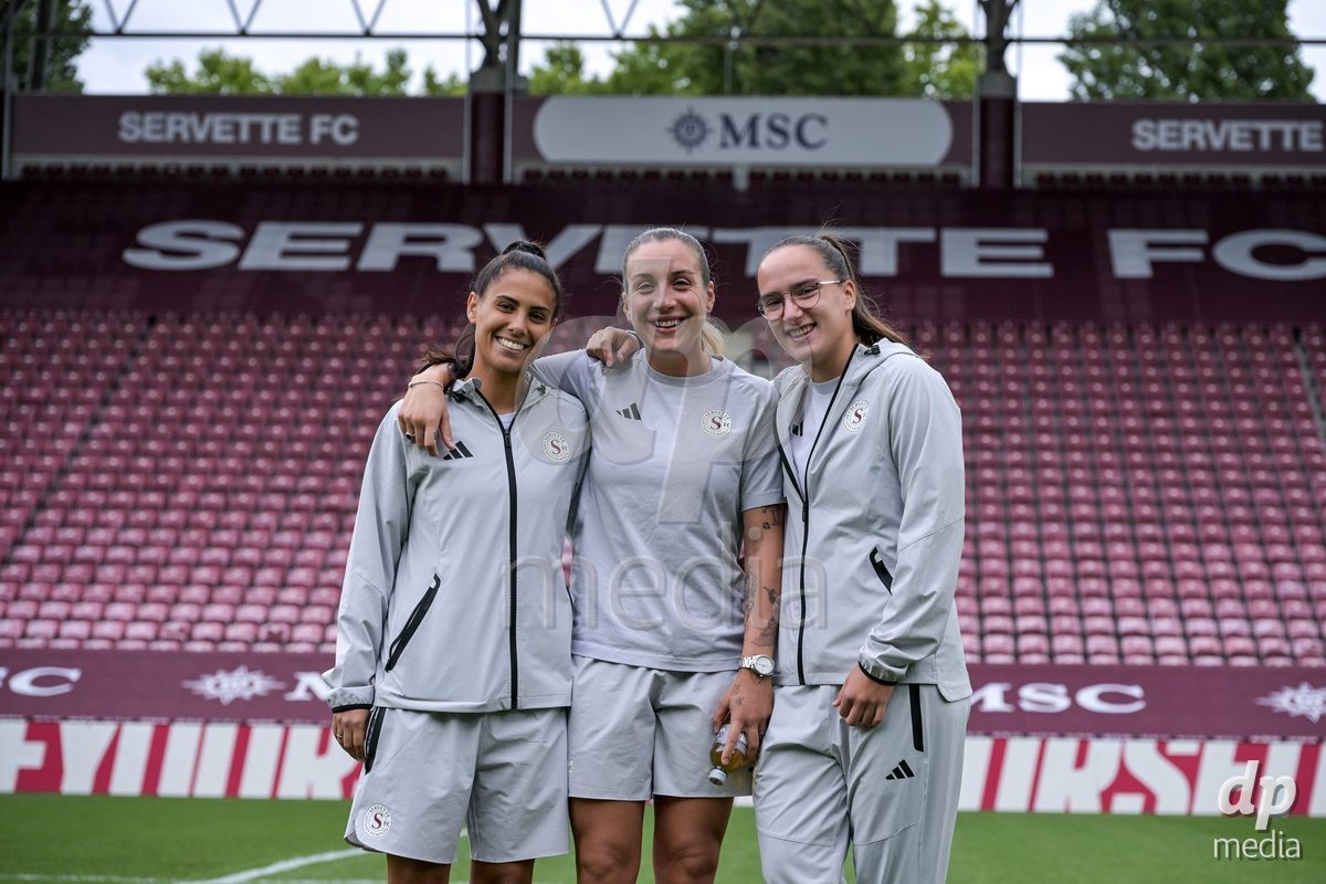 GENEVA, SWITZERLDAND - September 9: Servette players on the pitch before the warm-up during the AXA Women's Super League match between Servette FC Chenois Feminin and FC Yverdon Women at Stade de Geneve on September 9,2026 in Geneva, Switzerland