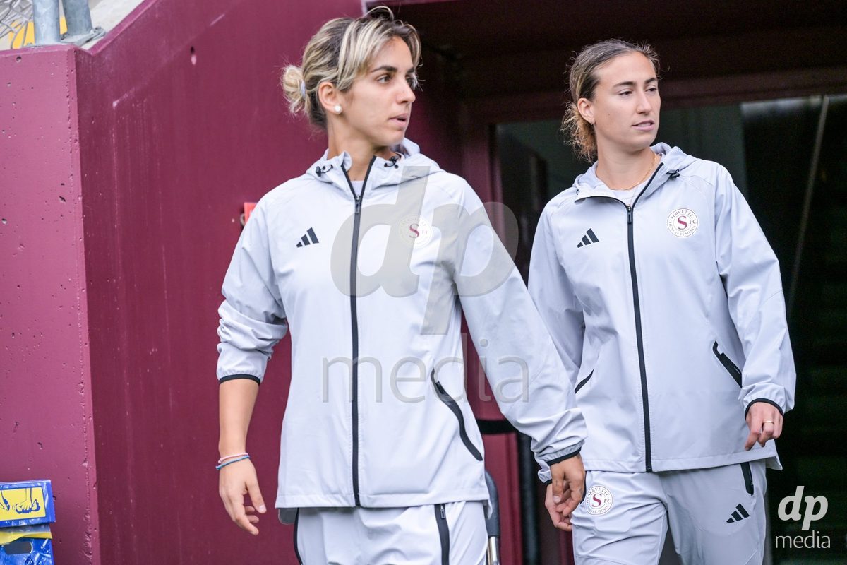 GENEVA, SWITZERLDAND - September 9: Servette players on the pitch before the warm-up during the AXA Women's Super League match between Servette FC Chenois Feminin and FC Yverdon Women at Stade de Geneve on September 9,2026 in Geneva, Switzerland
