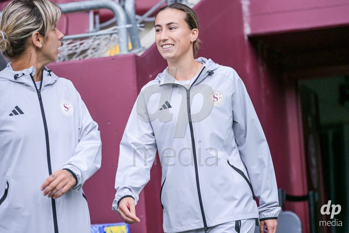 GENEVA, SWITZERLDAND - September 9: Servette players on the pitch before the warm-up during the AXA Women's Super League match between Servette FC Chenois Feminin and FC Yverdon Women at Stade de Geneve on September 9,2026 in Geneva, Switzerland