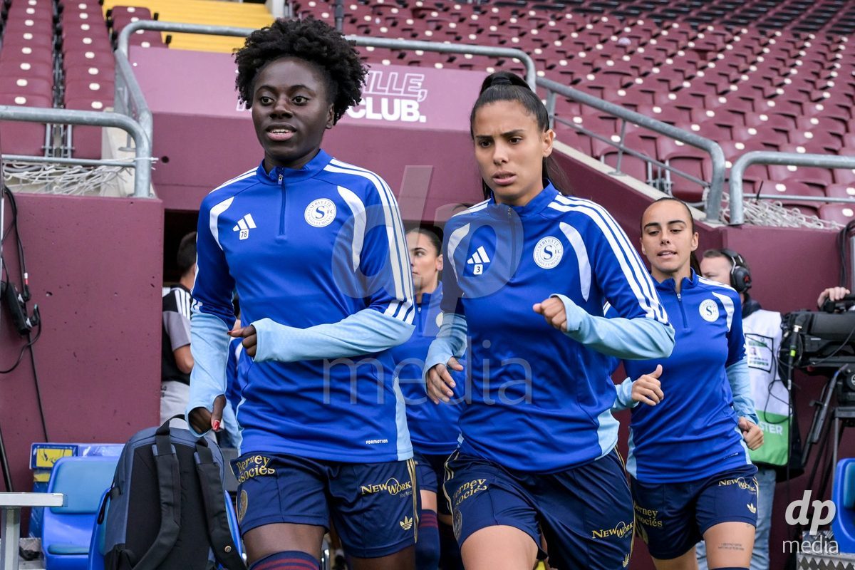 GENEVA, SWITZERLDAND - September 9: Servette players on the pitch for the warm-up during the AXA Women's Super League match between Servette FC Chenois Feminin and FC Yverdon Women at Stade de Geneve on September 9,2026 in Geneva, Switzerland