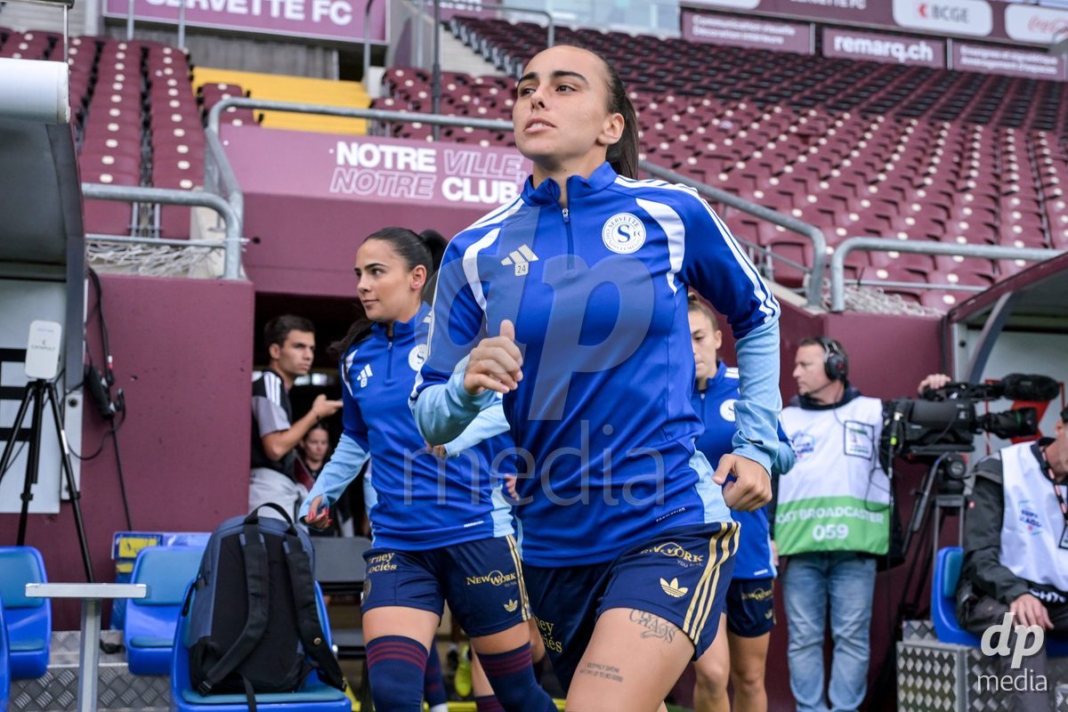 GENEVA, SWITZERLDAND - September 9: Servette players on the pitch for the warm-up during the AXA Women's Super League match between Servette FC Chenois Feminin and FC Yverdon Women at Stade de Geneve on September 9,2026 in Geneva, Switzerland