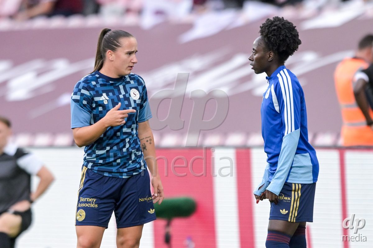 GENEVA, SWITZERLDAND - September 9: Servette players on the pitch for the warm-up during the AXA Women's Super League match between Servette FC Chenois Feminin and FC Yverdon Women at Stade de Geneve on September 9,2026 in Geneva, Switzerland