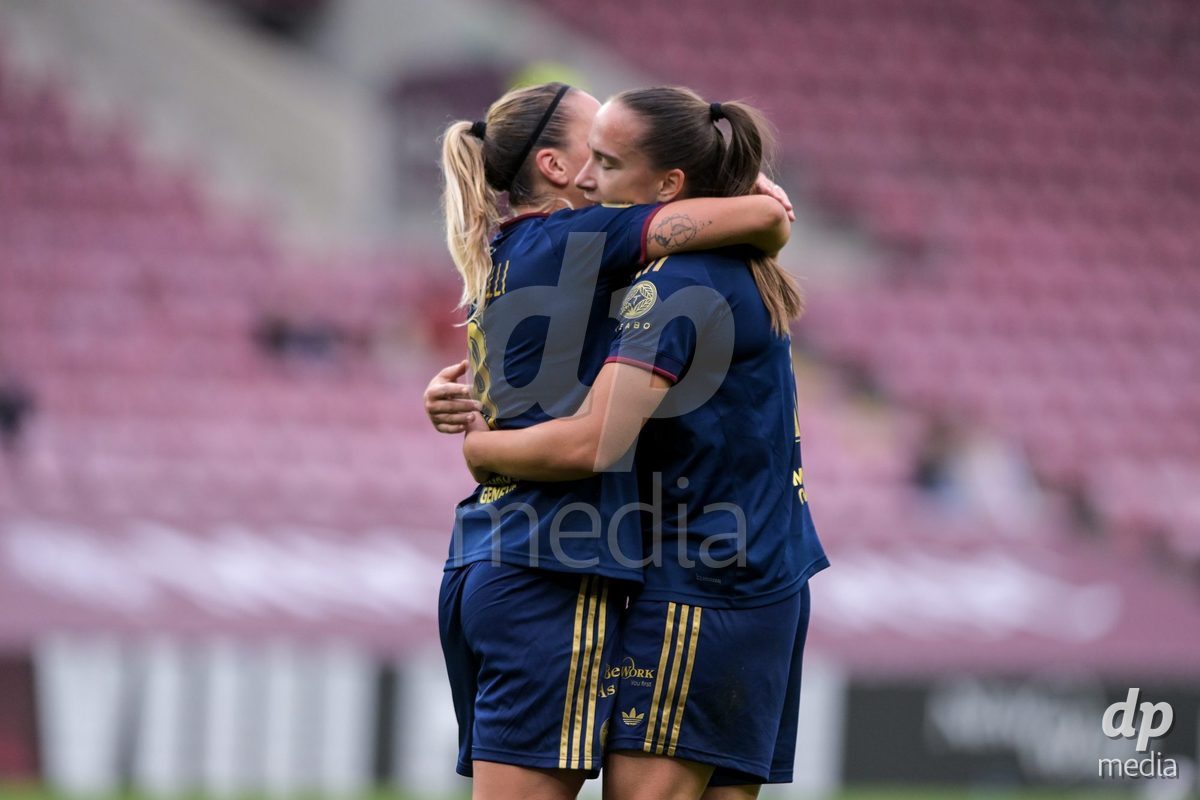 GENEVA, SWITZERLDAND - September 9: Magdalena Sobal of Servette celebrate the 1-1 gol during the AXA Women's Super League match between Servette FC Chenois Feminin and FC Yverdon Women at Stade de Geneve on September 9,2026 in Geneva, Switzerland