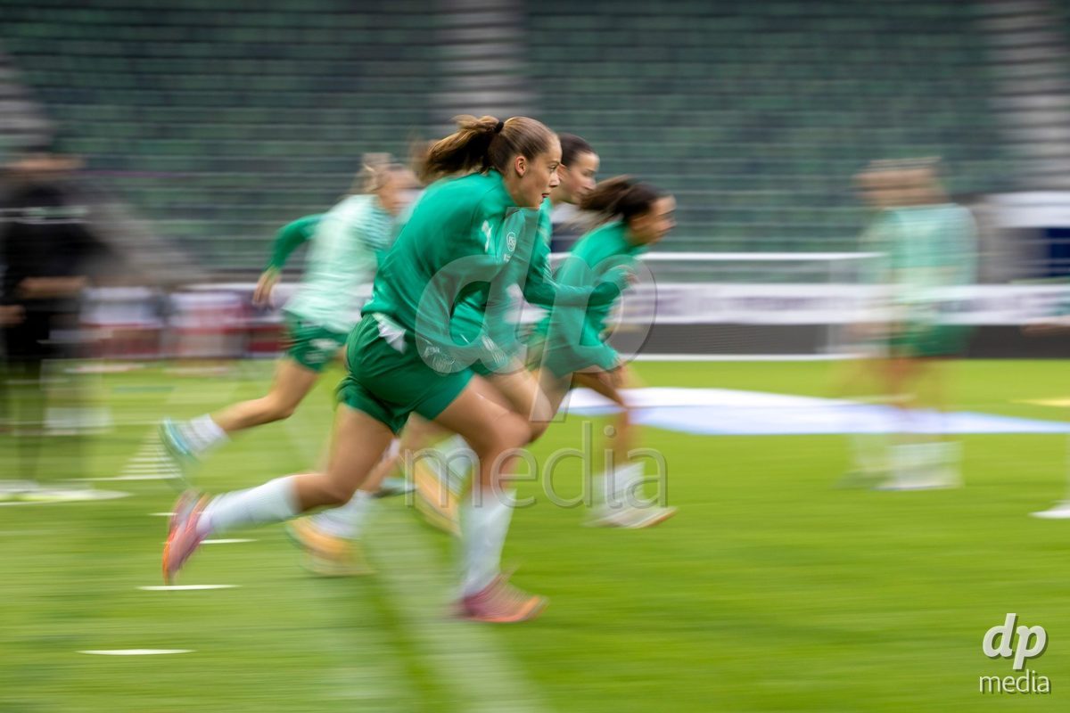 ST. GALLEN, SWITZERLAND - September 9: Players of FC St. Gallen Frauen warming up at the AXA Women's Super League match between FC St. Gallen 1879 and FC Aarau Frauen at Berit Sitterstadion on September 9, 2026 in St. Gallen, Switzerland.