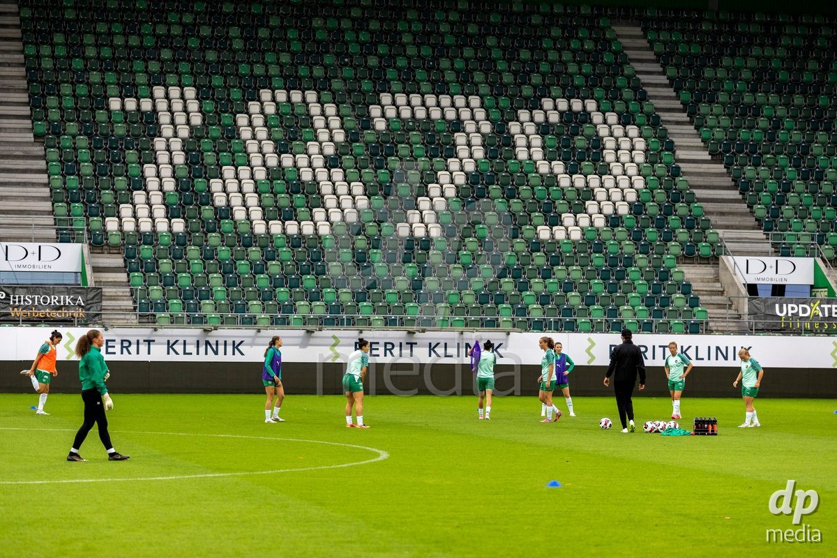 ST. GALLEN, SWITZERLAND - September 9: Players of FC St. Gallen Frauen warming up at the AXA Women's Super League match between FC St. Gallen 1879 and FC Aarau Frauen at Berit Sitterstadion on September 9, 2026 in St. Gallen, Switzerland.