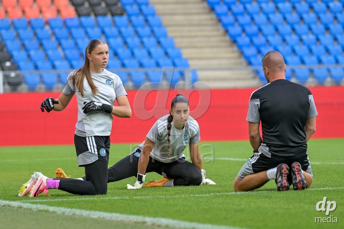 BASEL, SWITZERLAND - September 9: Jimena Vicario Casal of GC Frauenfussball and Yara Zwyssig of GC Frauenfussball with staff before the AXA Women's Super League match between FC Basel 1893 and GC Frauenfussball at St. Jakob-Park on September 9, 2026 in Basel, Switzerland.
