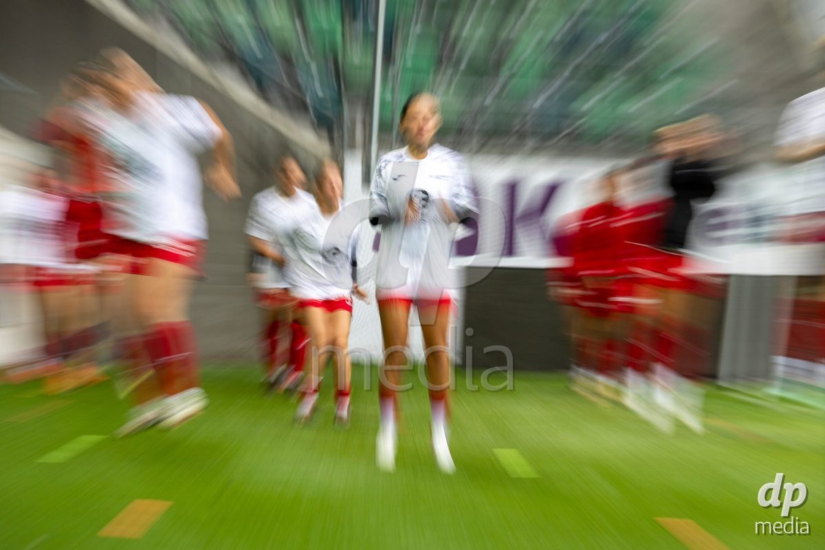 ST. GALLEN, SWITZERLAND - September 9: FC Aarau Frauen warming up at the AXA Women's Super League match between FC St. Gallen 1879 and FC Aarau Frauen at Berit Sitterstadion on September 9, 2026 in St. Gallen, Switzerland.
