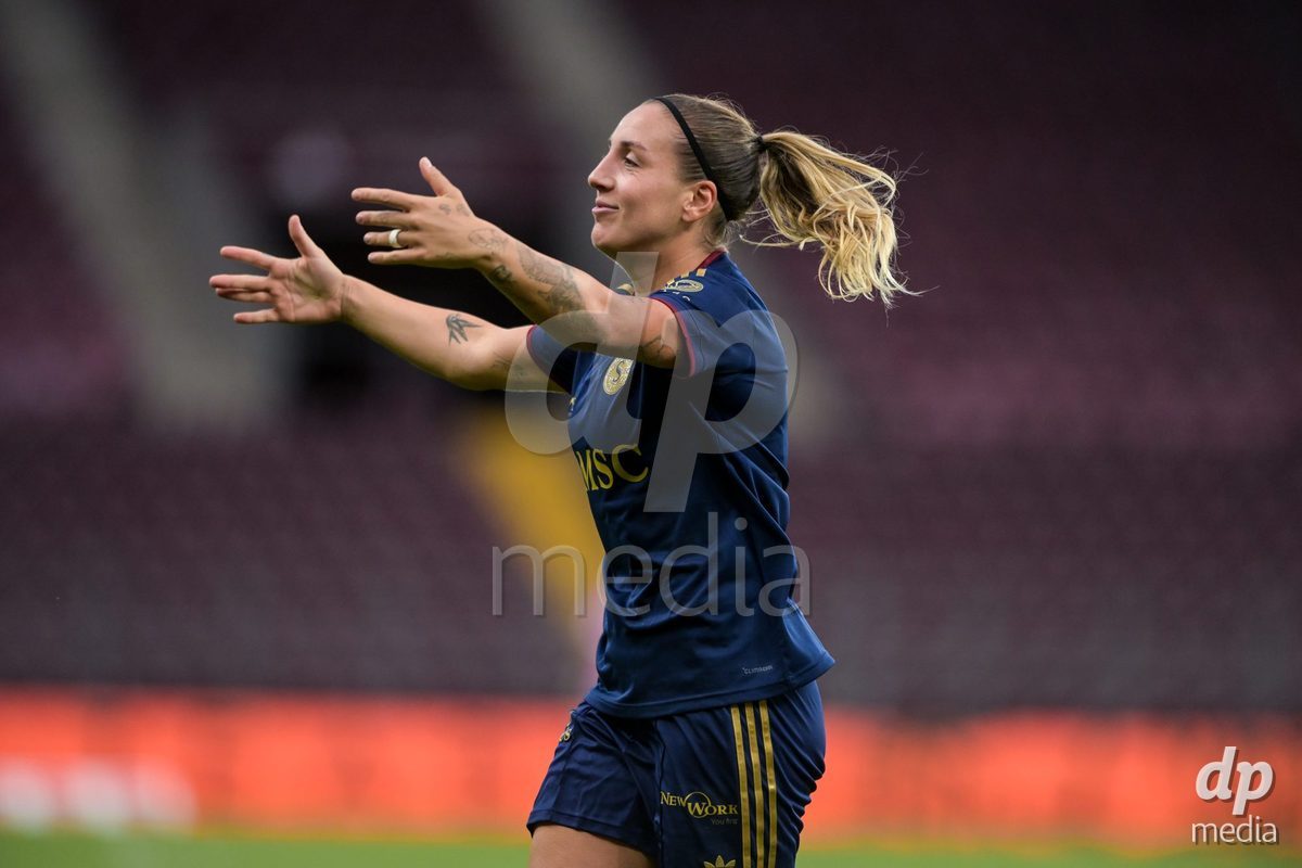 GENEVA, SWITZERLDAND - September 9: Gloria Marinelli of Servette celebrate the 2-2 gol during the AXA Women's Super League match between Servette FC Chenois Feminin and FC Yverdon Women at Stade de Geneve on September 9,2026 in Geneva, Switzerland