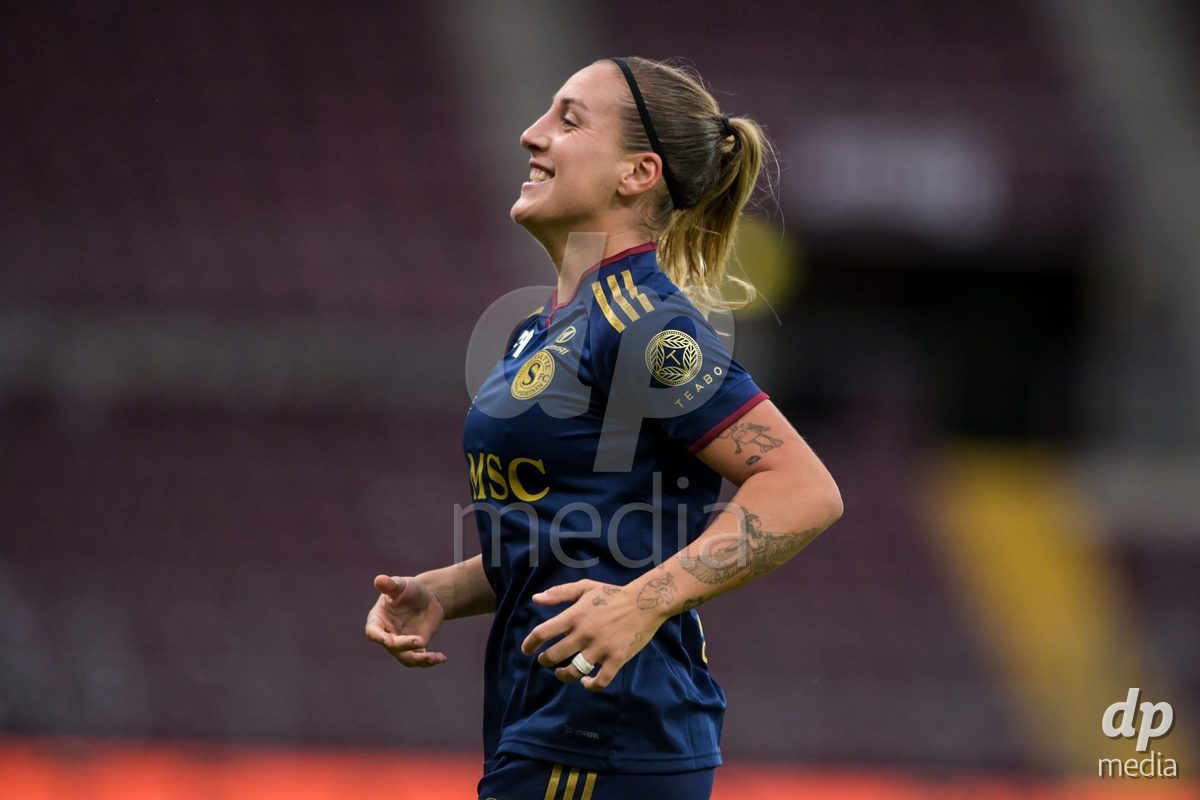 GENEVA, SWITZERLDAND - September 9: Gloria Marinelli of Servette celebrate the 2-2 gol during the AXA Women's Super League match between Servette FC Chenois Feminin and FC Yverdon Women at Stade de Geneve on September 9,2026 in Geneva, Switzerland