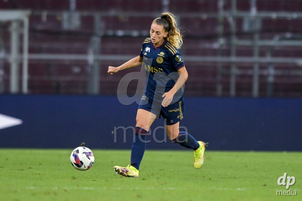 GENEVA, SWITZERLDAND - September 9: Amanda Chaney of Servette during the AXA Women's Super League match between Servette FC Chenois Feminin and FC Yverdon Women at Stade de Geneve on September 9,2026 in Geneva, Switzerland