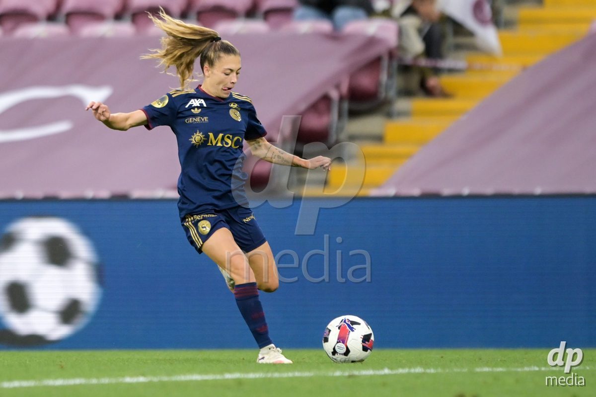 GENEVA, SWITZERLDAND - September 9: Asun Martinez of Servette during the AXA Women's Super League match between Servette FC Chenois Feminin and FC Yverdon Women at Stade de Geneve on September 9,2026 in Geneva, Switzerland