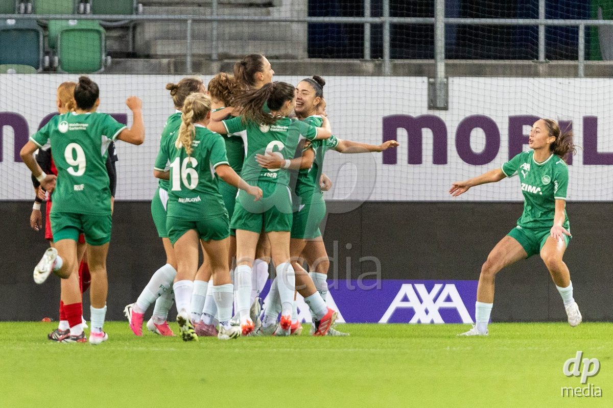 ST. GALLEN, SWITZERLAND - September 9: Players of FC St. Gallen Frauen celebrating their goal during the AXA Women's Super League match between FC St. Gallen 1879 and FC Aarau Frauen at Berit Sitterstadion on September 9, 2026 in St. Gallen, Switzerland.