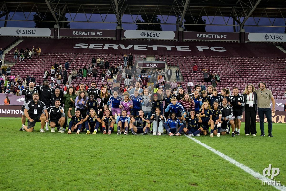 GENEVA, SWITZERLDAND - September 9: Group photo with Servette players and fans during the AXA Women's Super League match between Servette FC Chenois Feminin and FC Yverdon Women at Stade de Geneve on September 9,2026 in Geneva, Switzerland