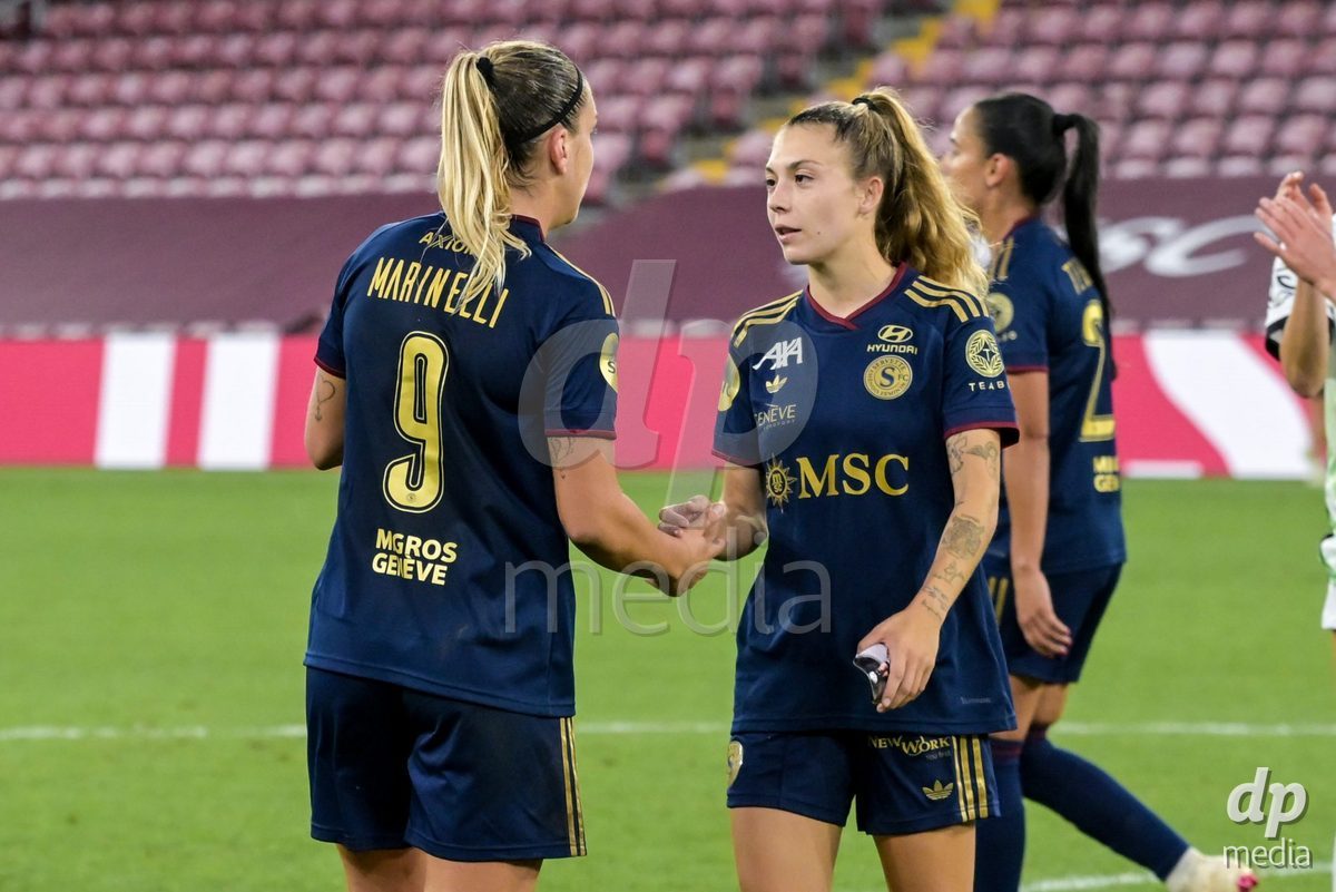 GENEVA, SWITZERLDAND - September 9: The players of Servette celebrate the victory during the AXA Women's Super League match between Servette FC Chenois Feminin and FC Yverdon Women at Stade de Geneve on September 9,2026 in Geneva, Switzerland
