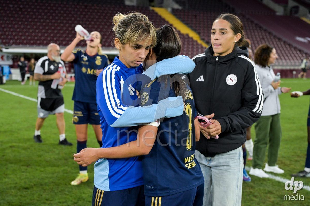 GENEVA, SWITZERLDAND - September 9: The players of Servette celebrate the victory during the AXA Women's Super League match between Servette FC Chenois Feminin and FC Yverdon Women at Stade de Geneve on September 9,2026 in Geneva, Switzerland