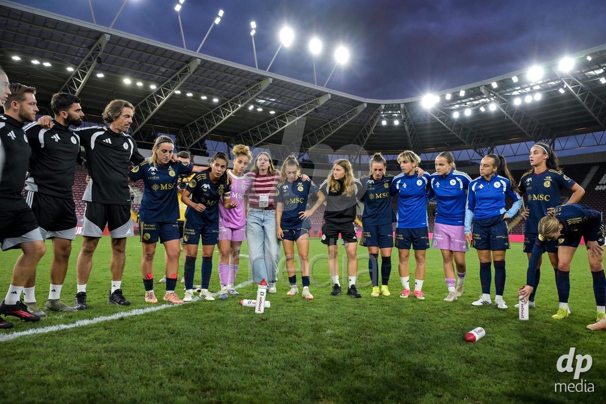 GENEVA, SWITZERLDAND - September 9: The Servette captain speaks to the group. during the AXA Women's Super League match between Servette FC Chenois Feminin and FC Yverdon Women at Stade de Geneve on September 9,2026 in Geneva, Switzerland