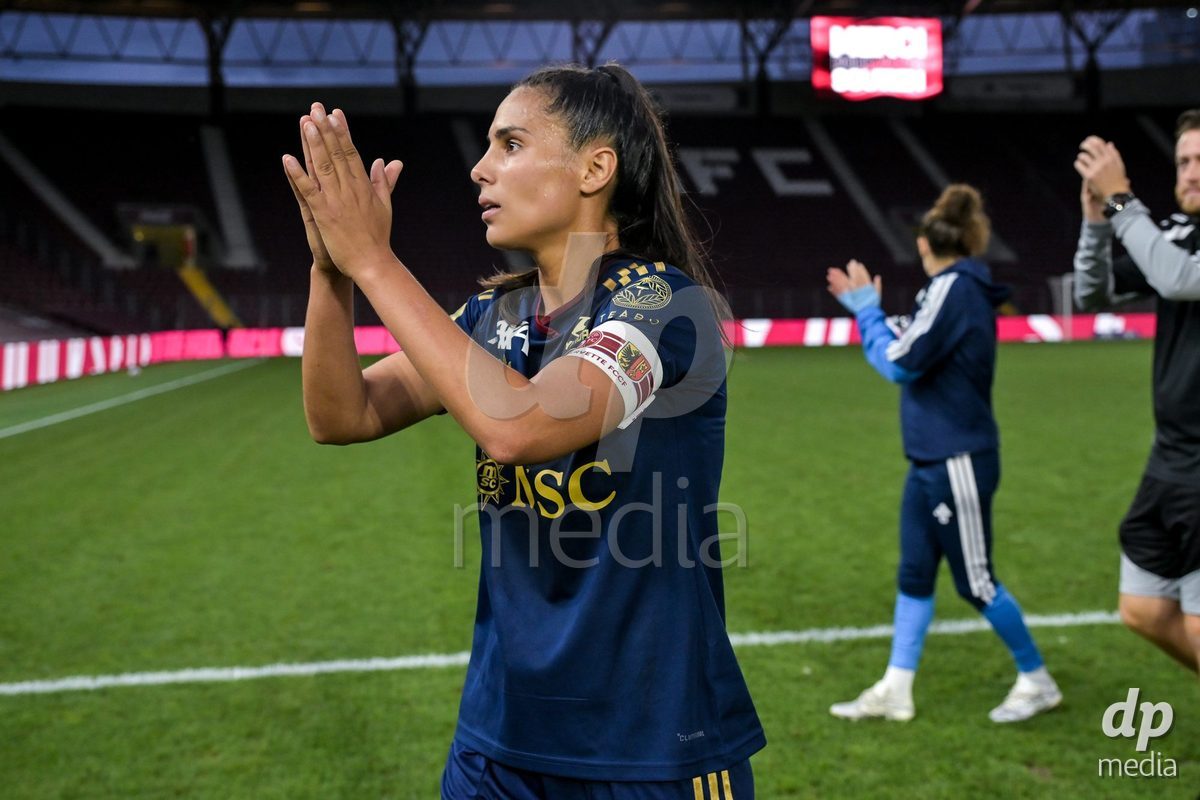 GENEVA, SWITZERLDAND - September 9: The players of Servette celebrate the victory during the AXA Women's Super League match between Servette FC Chenois Feminin and FC Yverdon Women at Stade de Geneve on September 9,2026 in Geneva, Switzerland