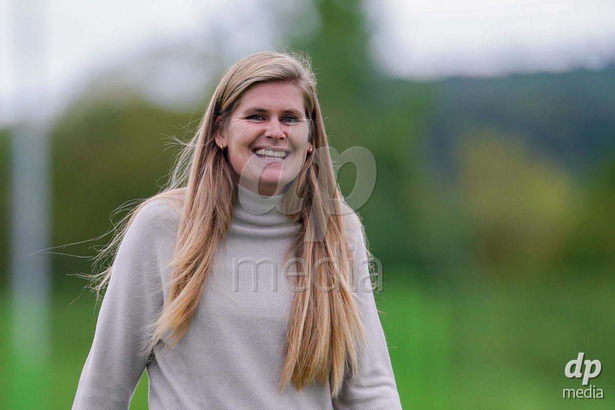 ZURICH, SWITZERLAND - September 9: Imke Wübbenhorst (Imke Wubbenhorst), Head Coach of BSC YB Frauen,  during the AXA Women's Super League match between FC Zurich and BSC YB Frauen at Herrenschurli on September 9, 2026 in Zurich, Switzerland.