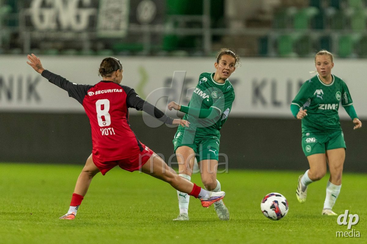 ST. GALLEN, SWITZERLAND - September 9: Yael Aeberhard of FC St. Gallen Frauen (R) passes the ball under pressure from Vanesa Hoti of FC Aarau Frauen (L) during the AXA Women's Super League match between FC St. Gallen 1879 and FC Aarau Frauen at Berit Sitterstadion on September 9, 2026 in St. Gallen, Switzerland.