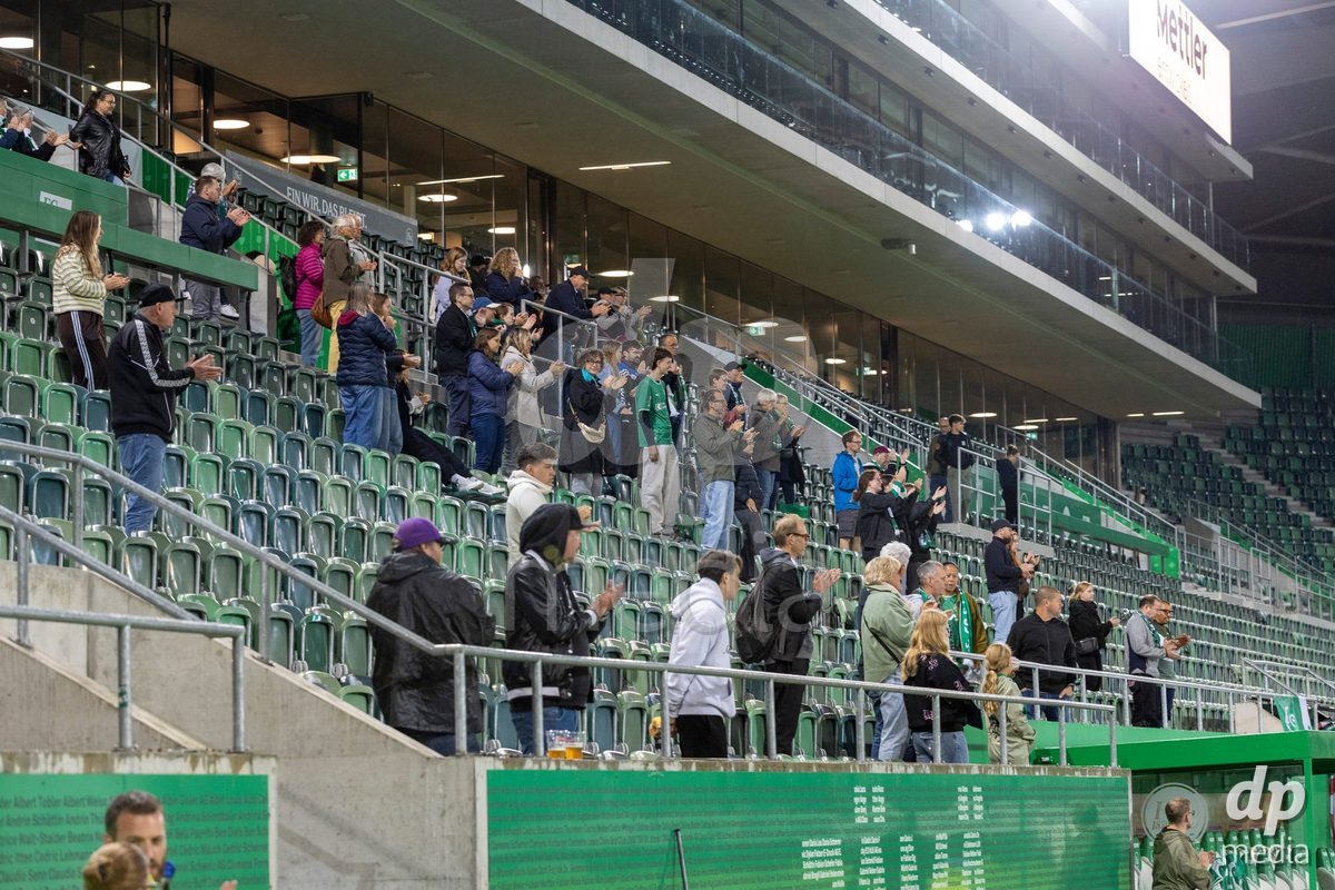 ST. GALLEN, SWITZERLAND - September 9: Fans applaud the Players of FC St. Gallen Frauen after the AXA Women's Super League match between FC St. Gallen 1879 and FC Aarau Frauen at Berit Sitterstadion on September 9, 2026 in St. Gallen, Switzerland.
