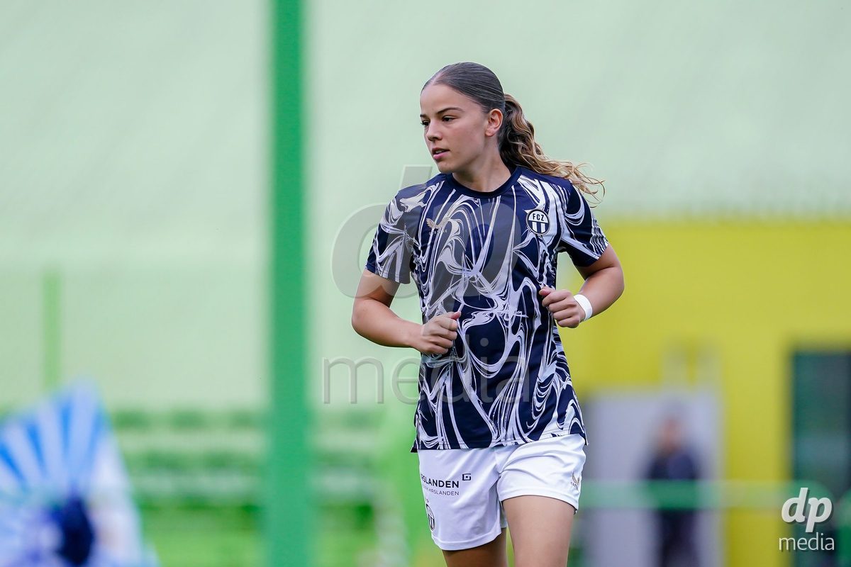 ZURICH, SWITZERLAND - September 9: Rahel Hinder of FC Zurich warming up during the AXA Women's Super League match between FC Zurich and BSC YB Frauen at Herrenschurli on September 9, 2026 in Zurich, Switzerland.