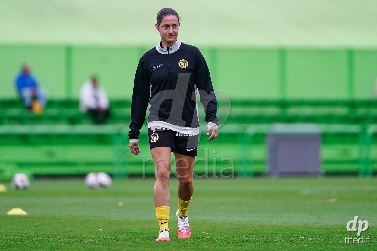 ZURICH, SWITZERLAND - September 9: Wibke Meister of BSC YB Frauen warming up during the AXA Women's Super League match between FC Zurich and BSC YB Frauen at Herrenschurli on September 9, 2026 in Zurich, Switzerland.