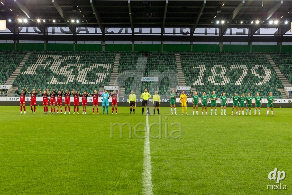 ST. GALLEN, SWITZERLAND - September 9: Players lining up before the AXA Women's Super League match between FC St. Gallen 1879 and FC Aarau Frauen at Berit Sitterstadion on September 9, 2026 in St. Gallen, Switzerland.