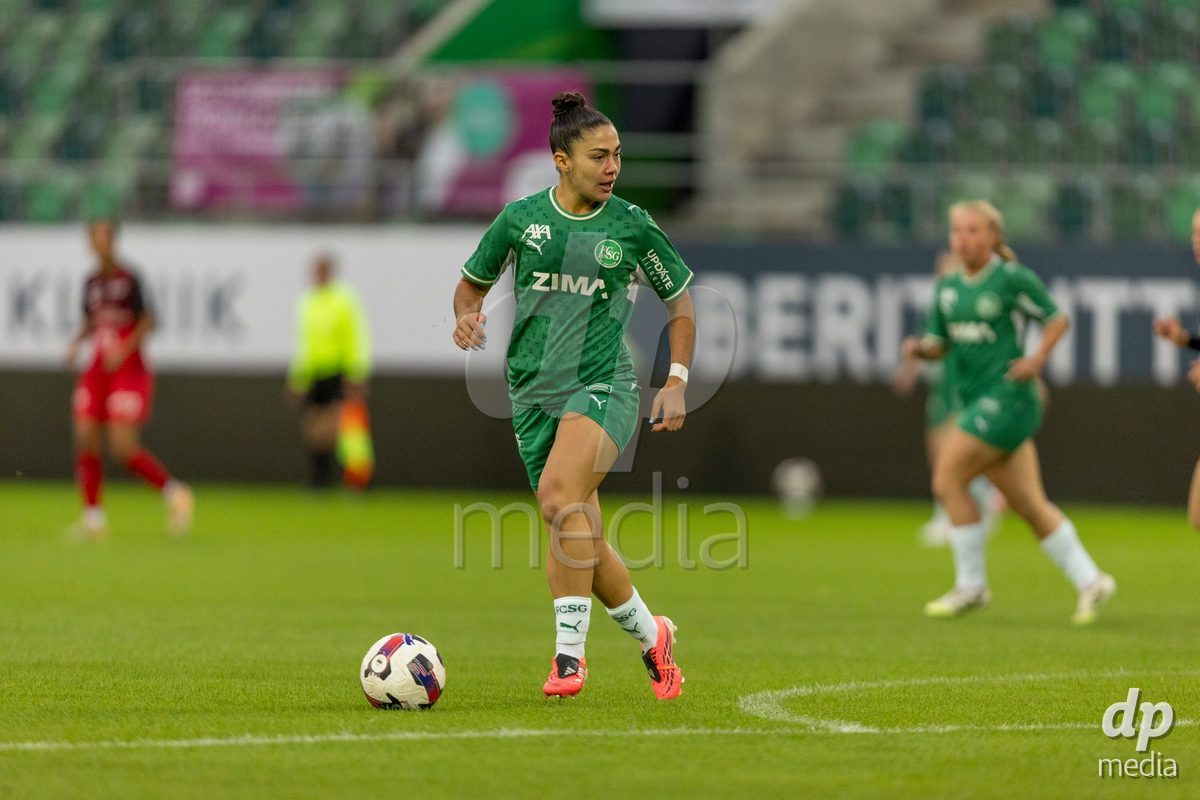 ST. GALLEN, SWITZERLAND - September 9: Alessandra de Freitas of FC St. Gallen Frauen controls the ball during the AXA Women's Super League match between FC St. Gallen 1879 and FC Aarau Frauen at Berit Sitterstadion on September 9, 2026 in St. Gallen, Switzerland.