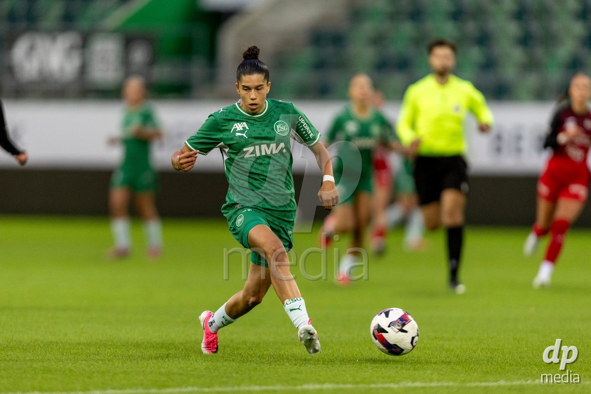 ST. GALLEN, SWITZERLAND - September 9: Julia Ruf of FC St. Gallen Frauen controls the ball during the AXA Women's Super League match between FC St. Gallen 1879 and FC Aarau Frauen at Berit Sitterstadion on September 9, 2026 in St. Gallen, Switzerland.