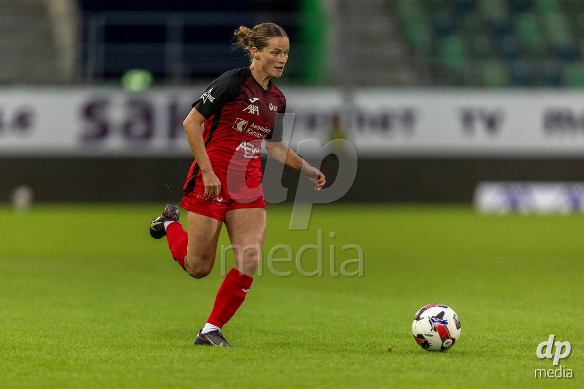 ST. GALLEN, SWITZERLAND - September 9: Tabea Schütt of FC Aarau Frauen controls the ball during the AXA Women's Super League match between FC St. Gallen 1879 and FC Aarau Frauen at Berit Sitterstadion on September 9, 2026 in St. Gallen, Switzerland.