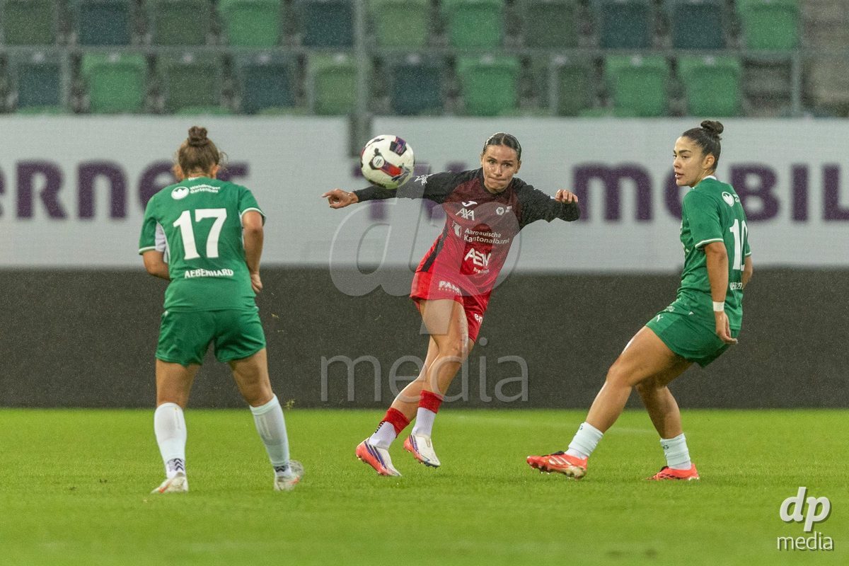 ST. GALLEN, SWITZERLAND - September 9: Vanesa Hoti of FC Aarau Frauen passes the ball during the AXA Women's Super League match between FC St. Gallen 1879 and FC Aarau Frauen at Berit Sitterstadion on September 9, 2026 in St. Gallen, Switzerland.