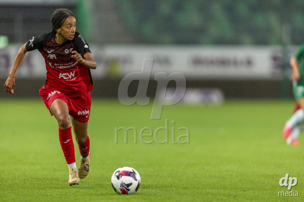 ST. GALLEN, SWITZERLAND - September 9: Joy Steck of FC Aarau Frauen controls the ball during the AXA Women's Super League match between FC St. Gallen 1879 and FC Aarau Frauen at Berit Sitterstadion on September 9, 2026 in St. Gallen, Switzerland.